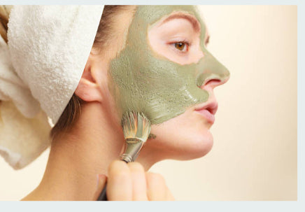 🌿 Les Bienfaits Dermatologiques de l’Argile Verte Bio : L’Allié Naturel de Votre Peau